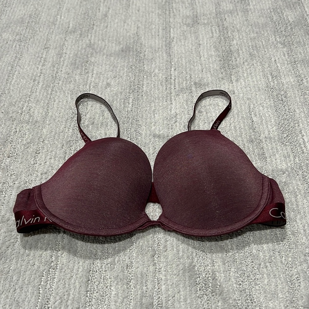 Calvin Klein Women’s Lined Demi Bra
